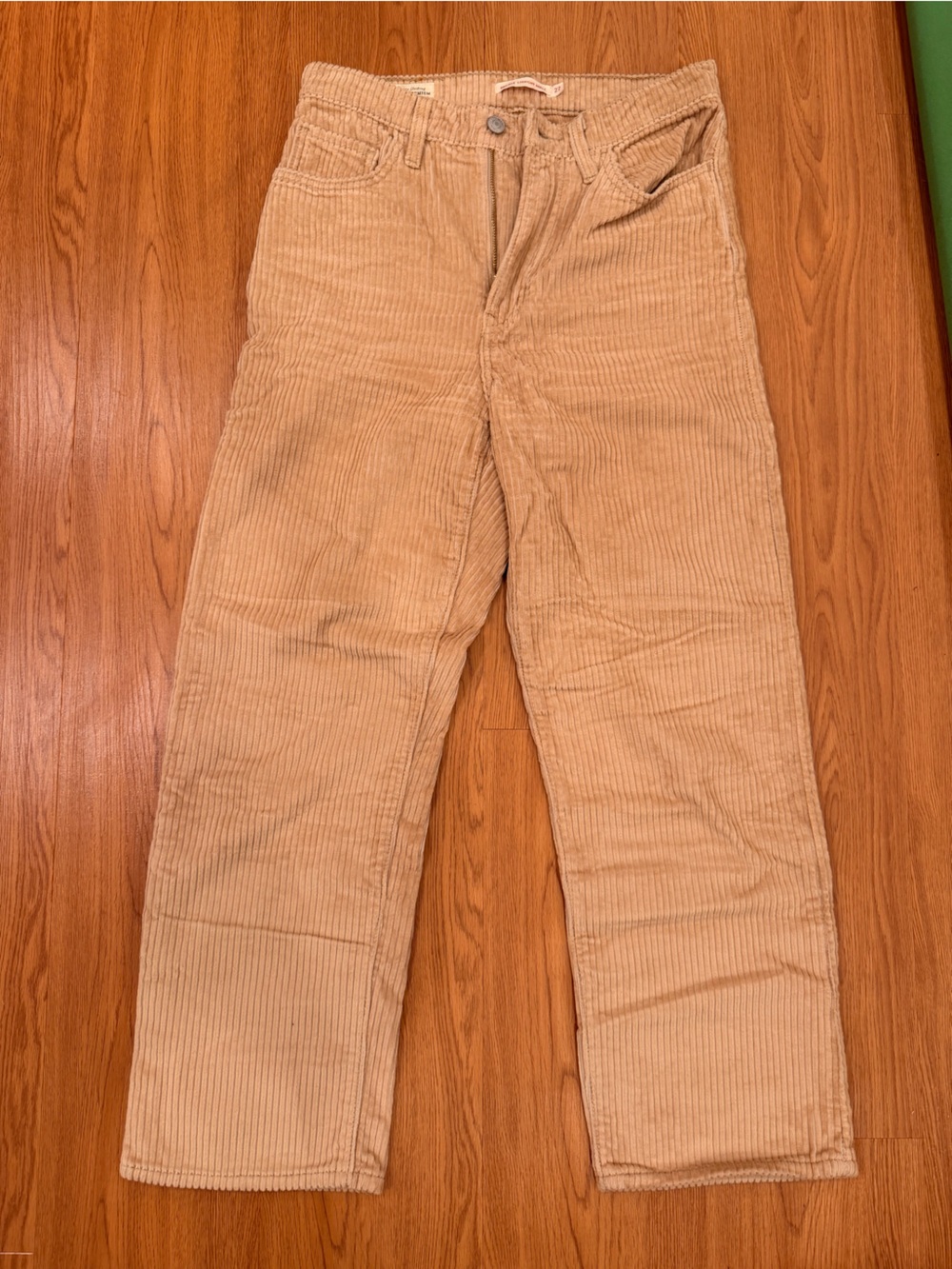 Women’s Corduroy Levi’s Ribcage Straight
